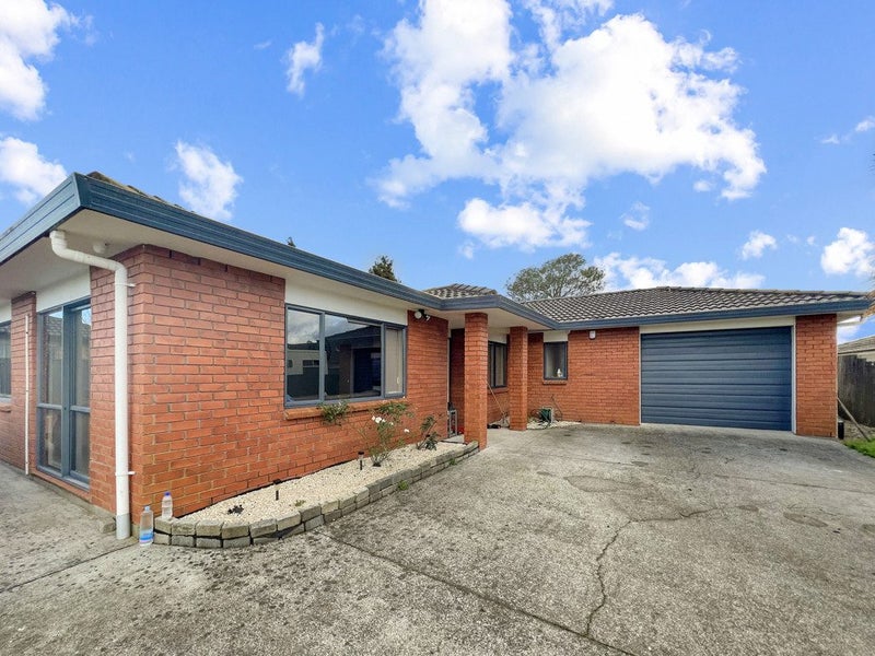 10 Carn Place, Weymouth, Auckland - Carousel 1