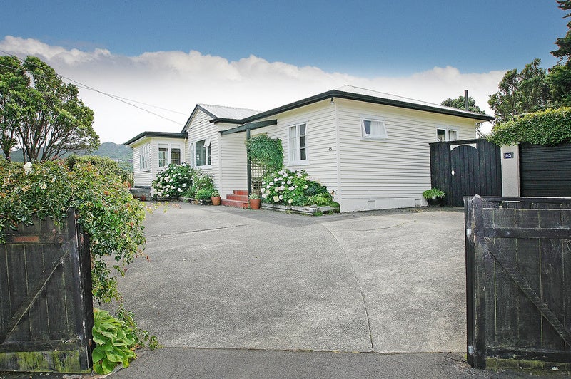 45 Calcutta Street, Khandallah, Wellington - Carousel 2