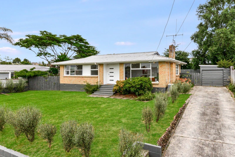 11 Minifie Avenue, Melville, Hamilton - Carousel 2