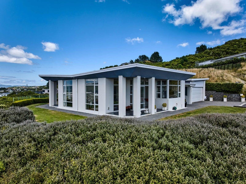 11 Winifred Way, Belmont, Lower Hutt - Carousel 28