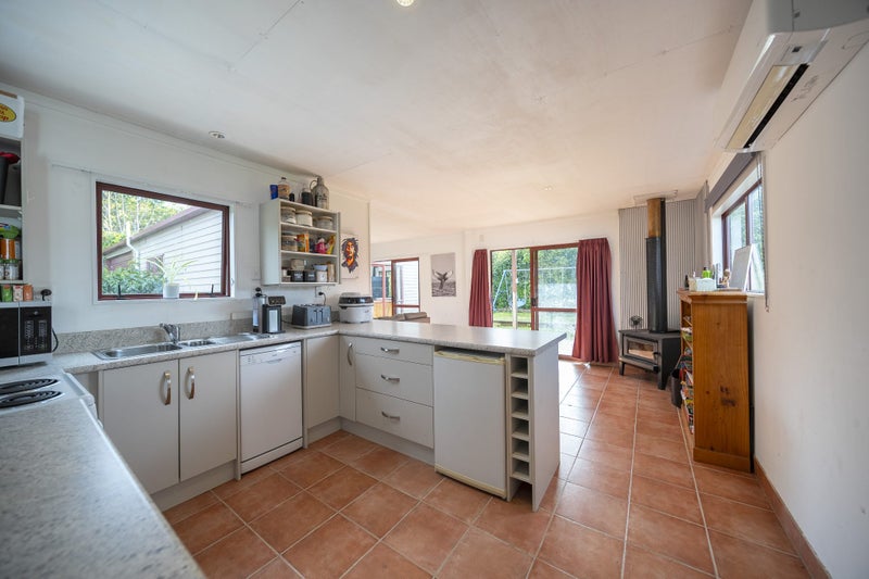 13 View Street, Manapouri, Manapouri - Carousel 2