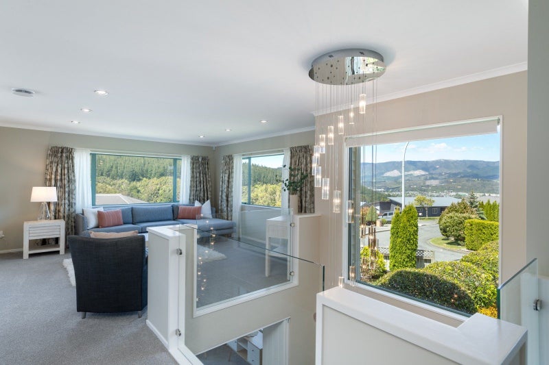 3 McEwen Crescent, Riverstone Terraces, Upper Hutt - Carousel 2