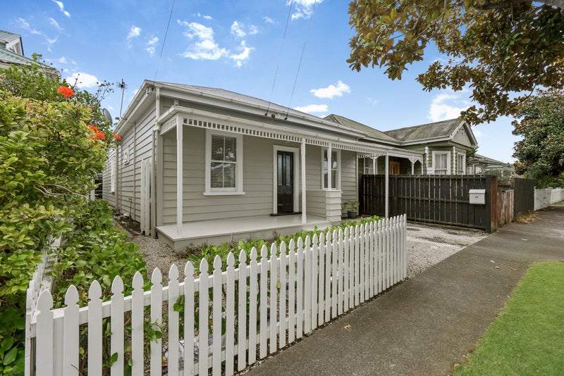 48 Cardwell Street, Onehunga, Auckland - Carousel 1