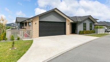 149 John Burke DR, Aotea, PORIRUA - Carousel 1