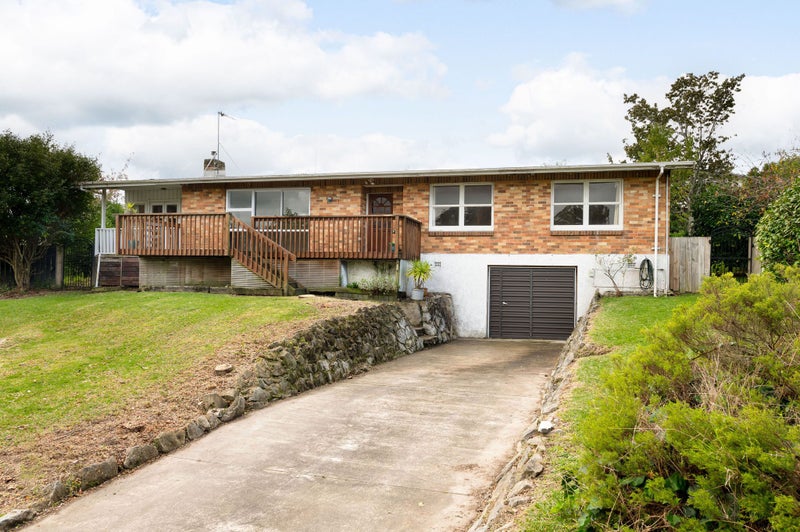 14 Westney Place, Forest Lake, Hamilton - Carousel 1