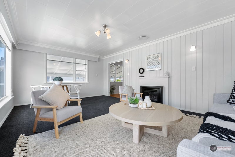 184 Taita Drive, Avalon, Lower Hutt - Carousel 1