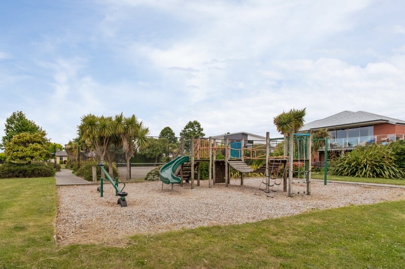 7 Broken Run, Wigram, Christchurch - Carousel 34