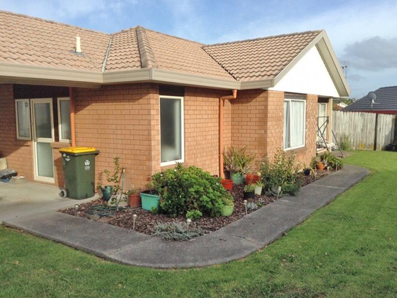 13 Shenton Place, Burswood, Auckland - Carousel 1