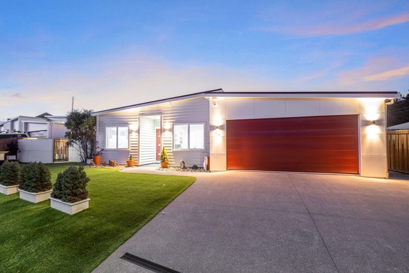 61 James Cook Drive, Whitby, Porirua - Carousel 1