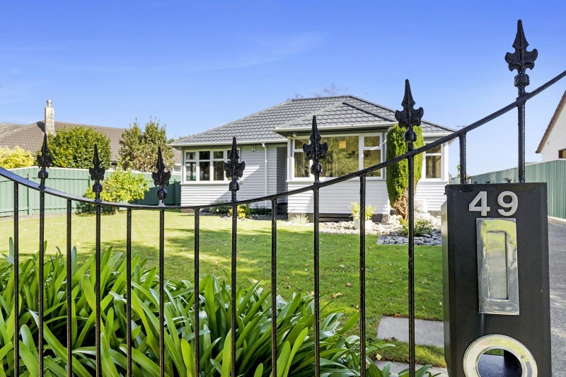 49 Chapman Crescent, Naenae, Lower Hutt - Carousel 1