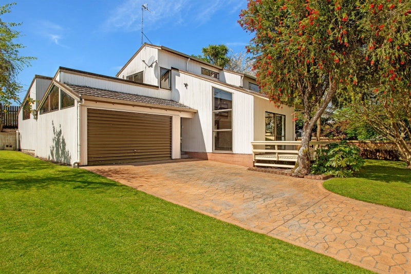 93 Stout Street, Whataupoko, Gisborne - Carousel 1