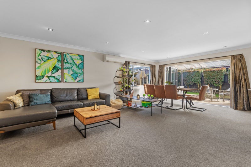 16 Chippewa Place, Conifer Grove, Takanini - Carousel 2