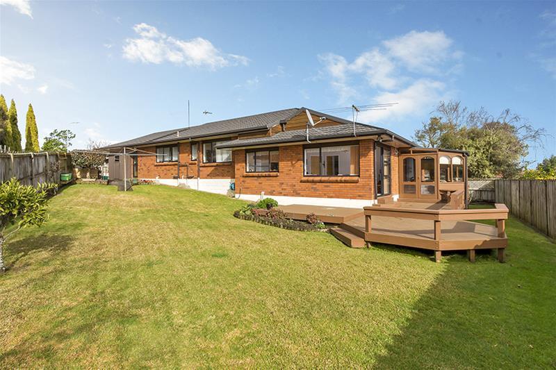 17 Carriage Close, Northpark, Auckland - Carousel 16