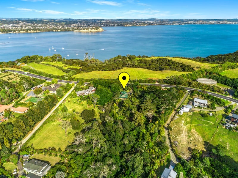 1129A Whangaparaoa Road, Tindalls Beach, Whangaparaoa - Carousel 1