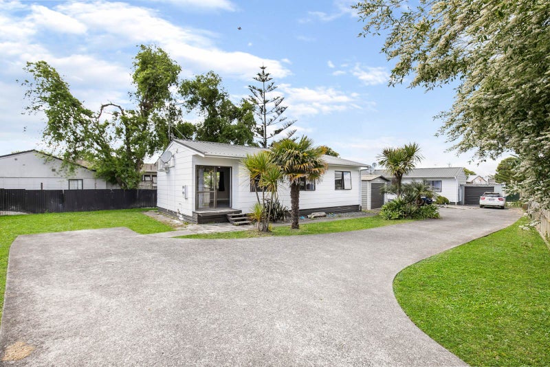 1/34 Shifnal Drive, Randwick Park, Auckland - Carousel 1