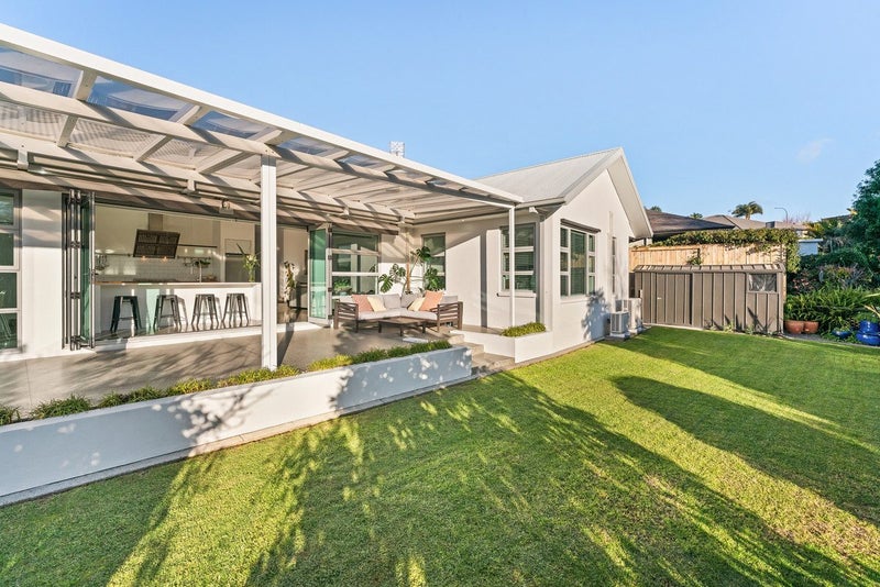 125 Castlewold Drive, Bethlehem, Tauranga - Carousel 1