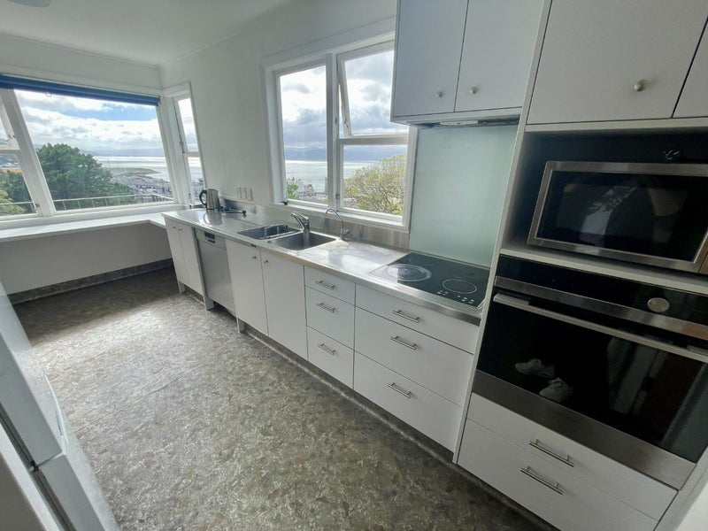 20 Grosvenor Terrace, Wadestown, Wellington - Carousel 2