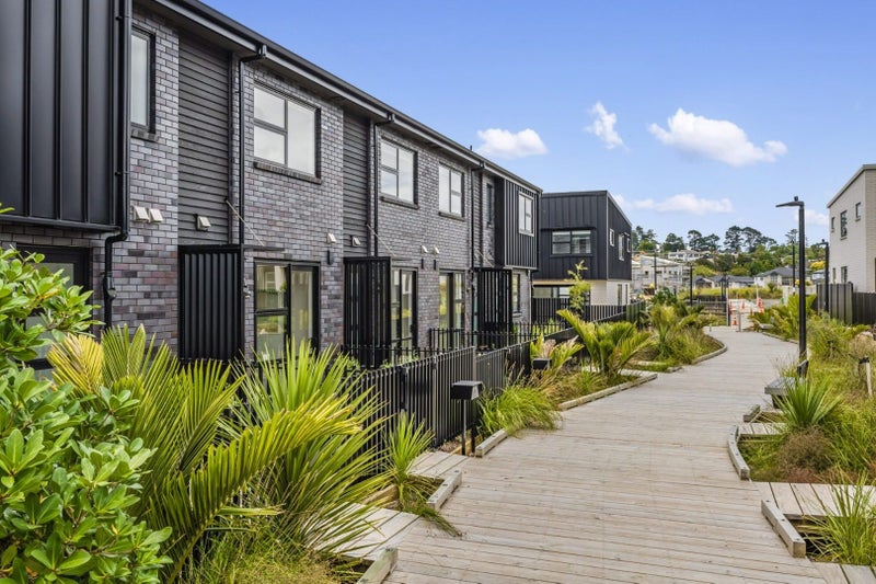 660C Swanson Road, Swanson, Auckland - Carousel 1