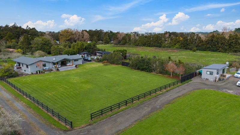 124 Boord Crescent, Kumeu, Kumeu - Carousel 2