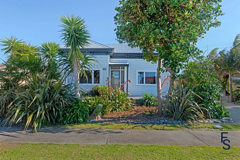 6 Duke Street, Tamarau, Gisborne - Carousel 1