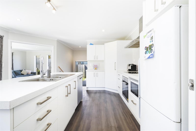 3 Lavender Way, Huntington, Hamilton - Carousel 2