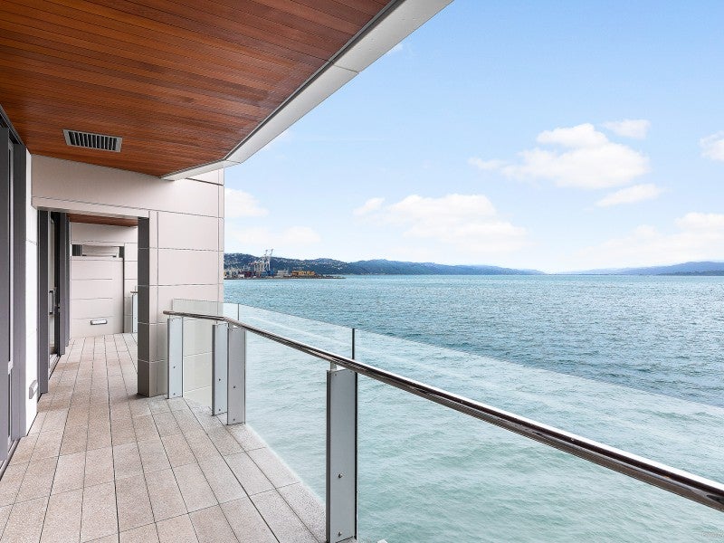 2D/1 Clyde Quay Wharf, Te Aro, Wellington - Carousel 16