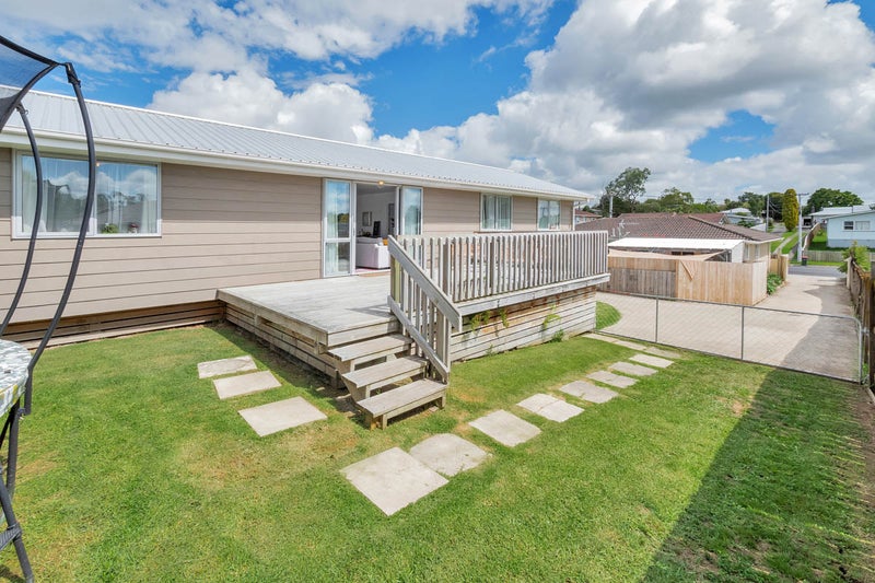 48A Greenhaven Avenue, Opaheke, Papakura - Carousel 2