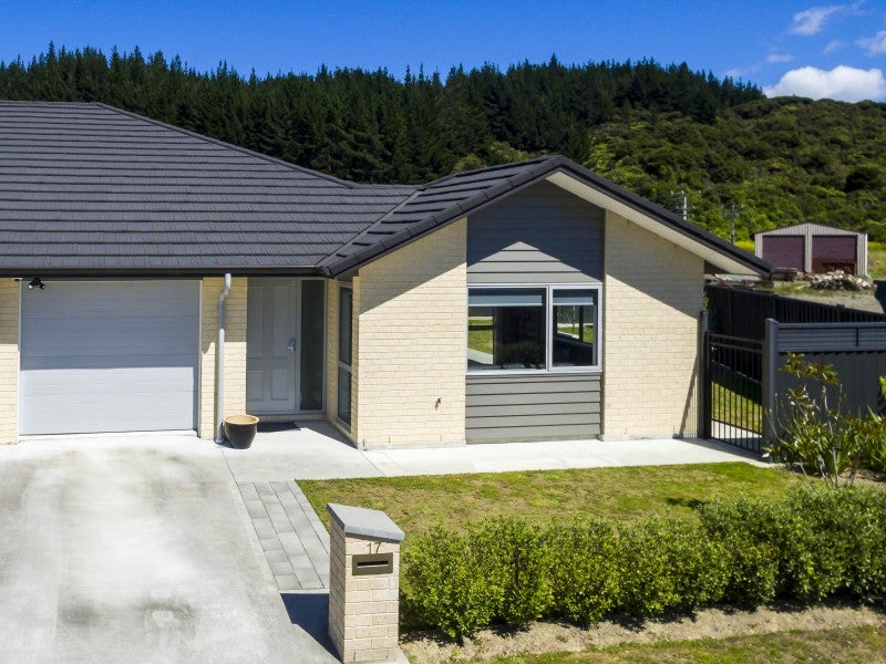 17 Chalfont Road, Silverstream, Upper Hutt - Carousel 17