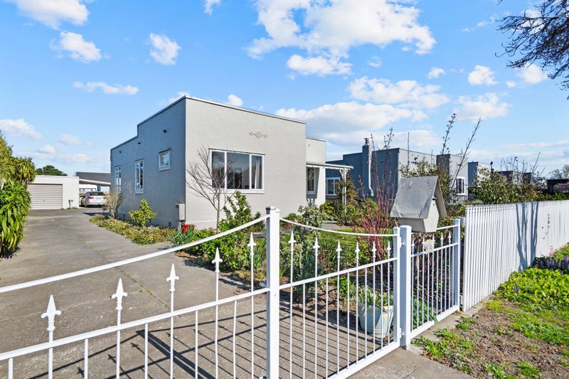 1013 Willowpark Road North, Mayfair, Hastings - Carousel 1