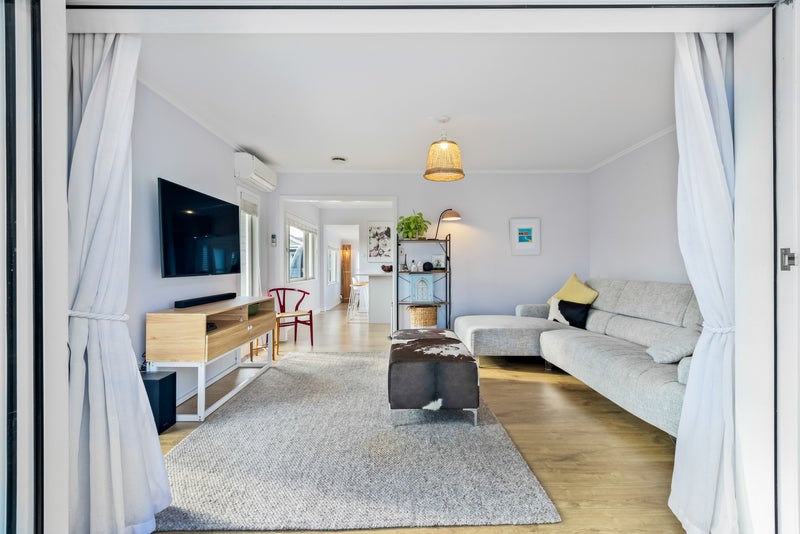 86 Beach Haven Road, Beach Haven, Auckland - Carousel 2