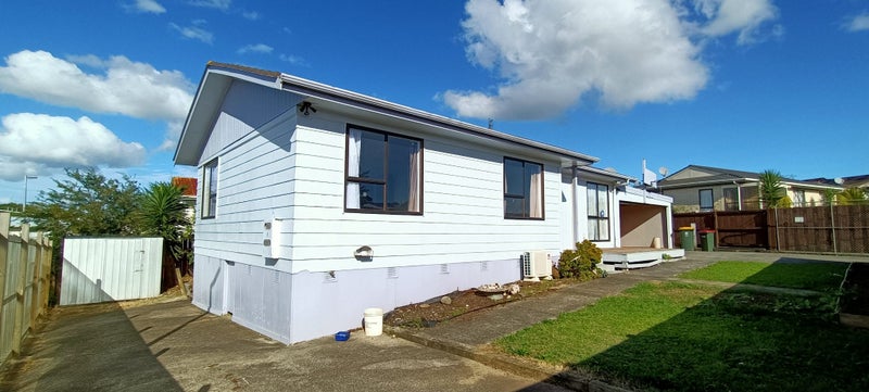1/9 Coombe Avenue, Otara, Auckland - Carousel 1