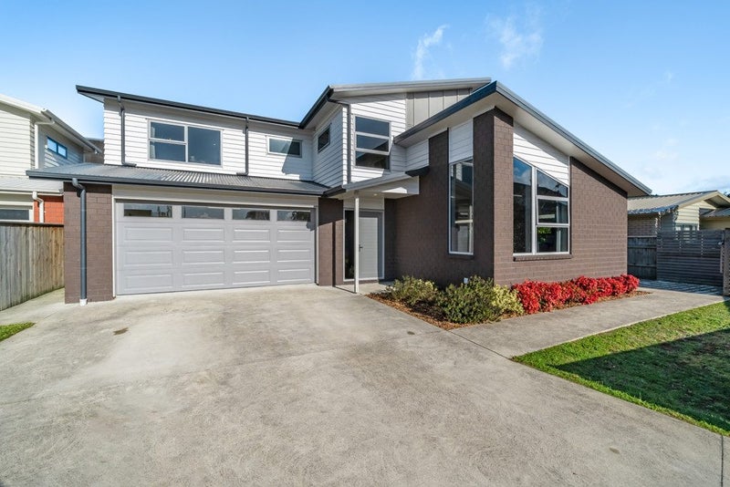 6 Yeats Grove, Trentham, Upper Hutt - Carousel 1