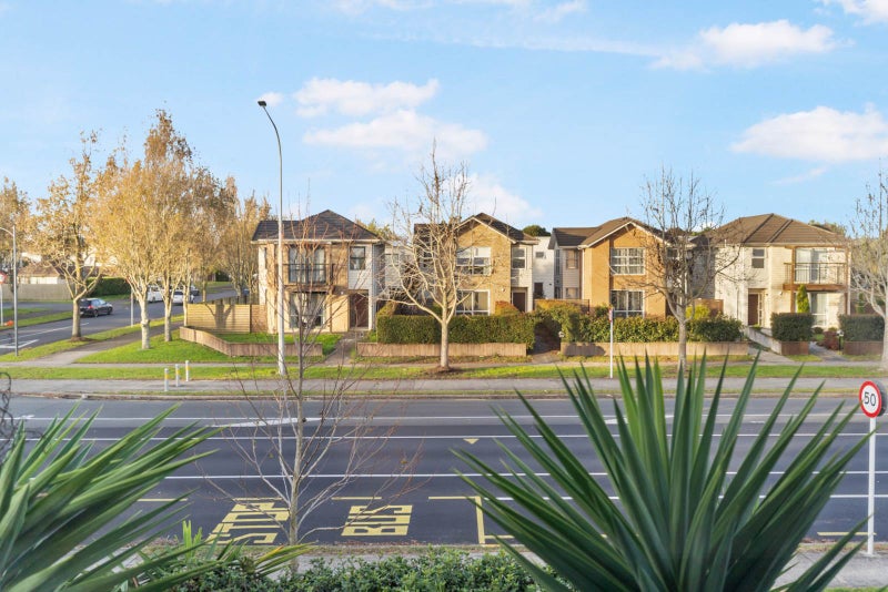 220 Porchester Road, Takanini, Auckland - Carousel 2