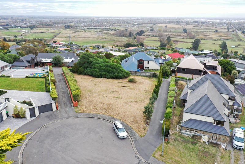 8 Clovelly Place, Westmorland, Christchurch - Carousel 7