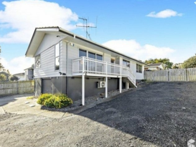 34 Frobisher Way, Clendon Park, Auckland - Carousel 1