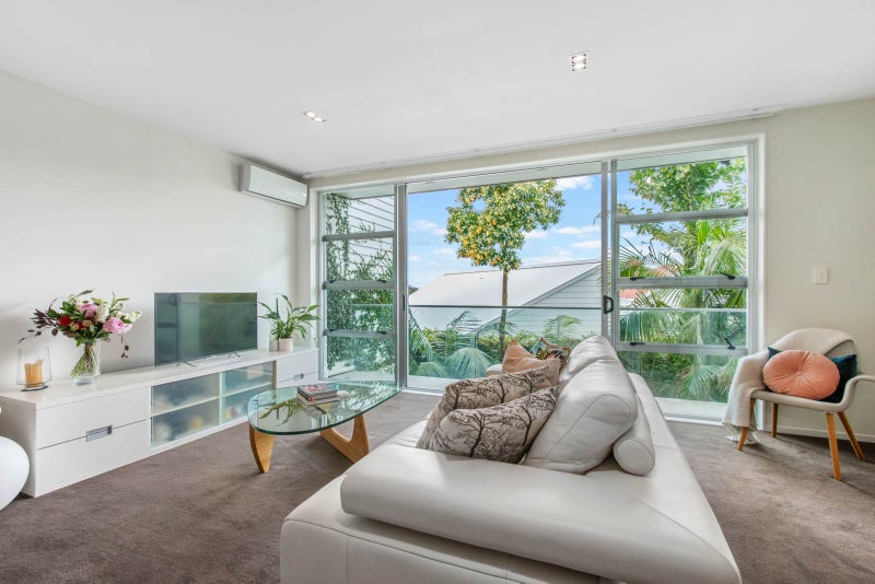 11D Garnet Road, Westmere, Auckland - Carousel 2