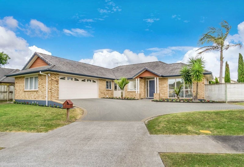 4 Brosna Place, East Tamaki, Auckland - Carousel 1