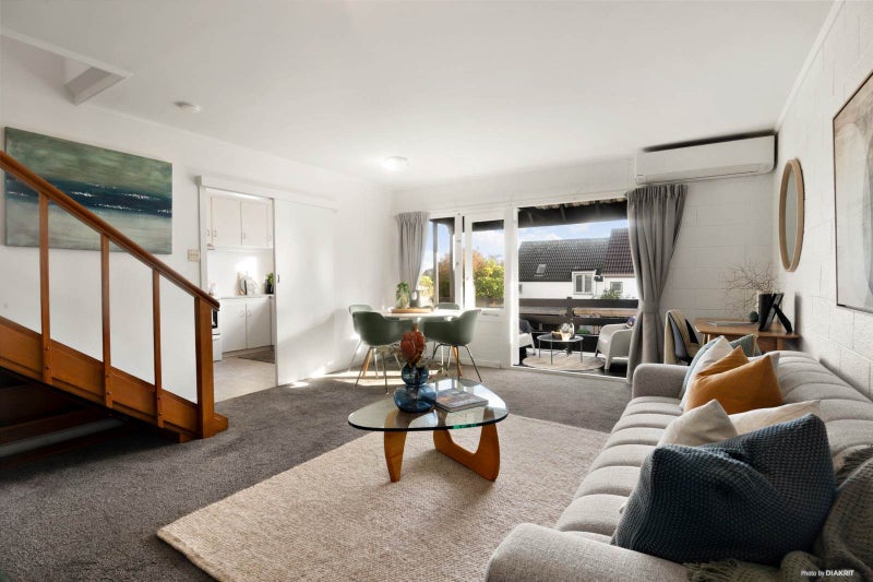 2/26 Seaview Terrace, Mount Albert, Auckland - Carousel 2