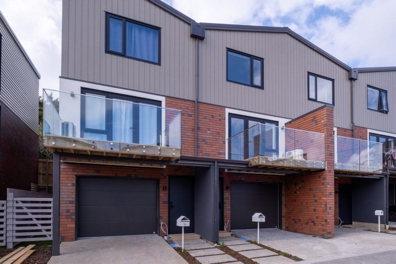 14 Te Puketoka Lane, Māngere, Auckland - Carousel 1