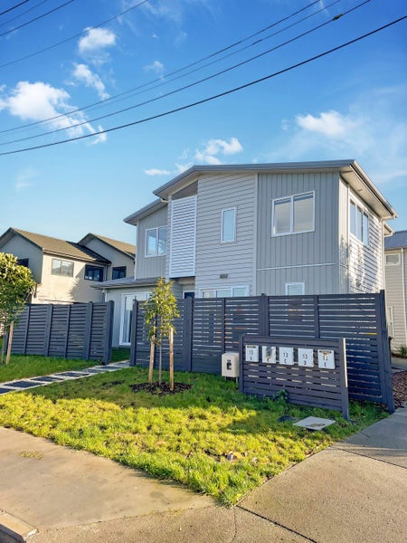 13A Teal Crescent, Beach Haven, Auckland - Carousel 1
