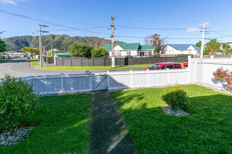 53 Awamutu Grove, Waiwhetu, Lower Hutt - Carousel 13