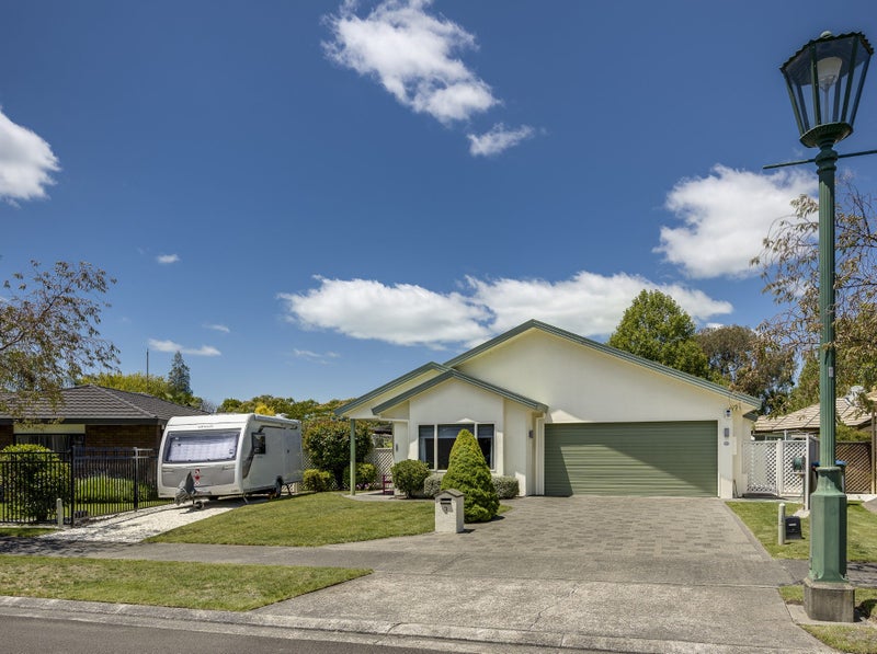 3 Sloane Place, Taradale, Napier - Carousel 1