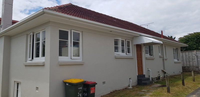 16 Kauri Glen Road, Northcote, Auckland - Carousel 2