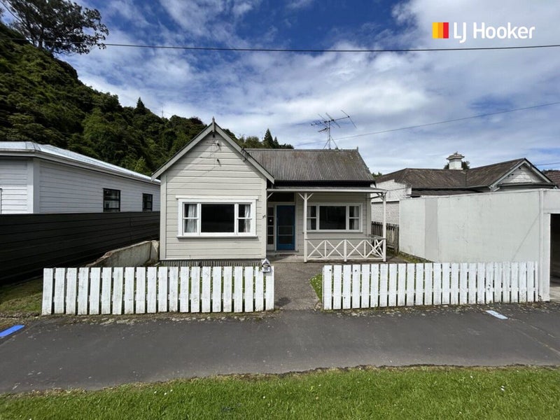 36 Malvern Street, Woodhaugh, Dunedin - Carousel 1