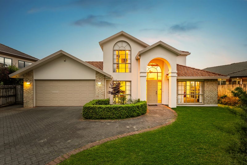47 Moyrus Crescent, East Tamaki Heights, Auckland - Carousel 1