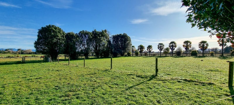 648 Abel Tasman Drive, Takaka - Carousel 2