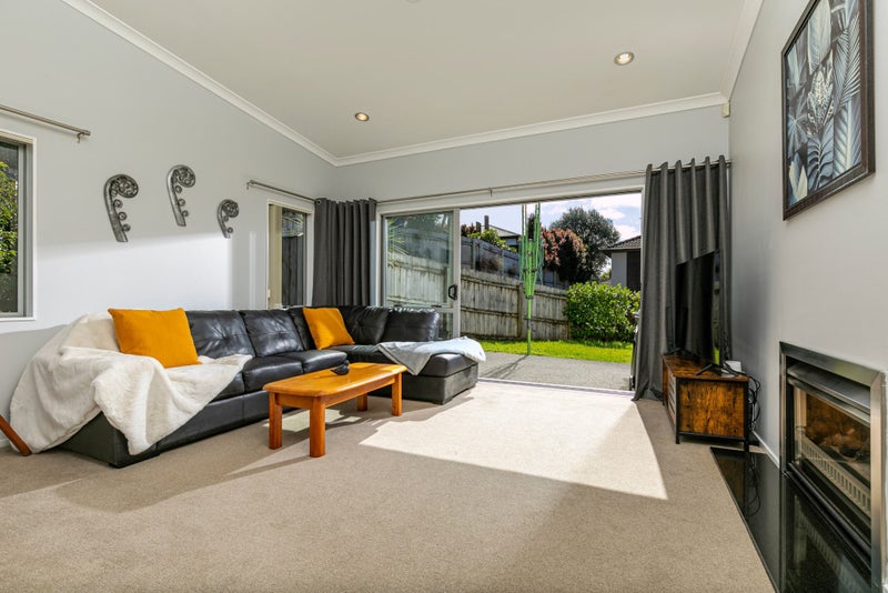 22 Durbin Court, Greenhithe, Auckland - Carousel 2