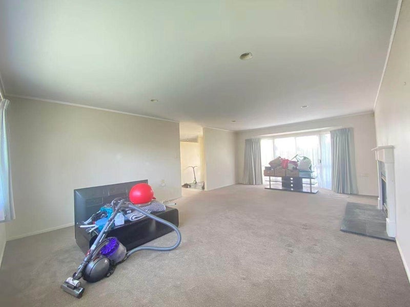 36 Meadowland Drive, Somerville, Auckland - Carousel 2