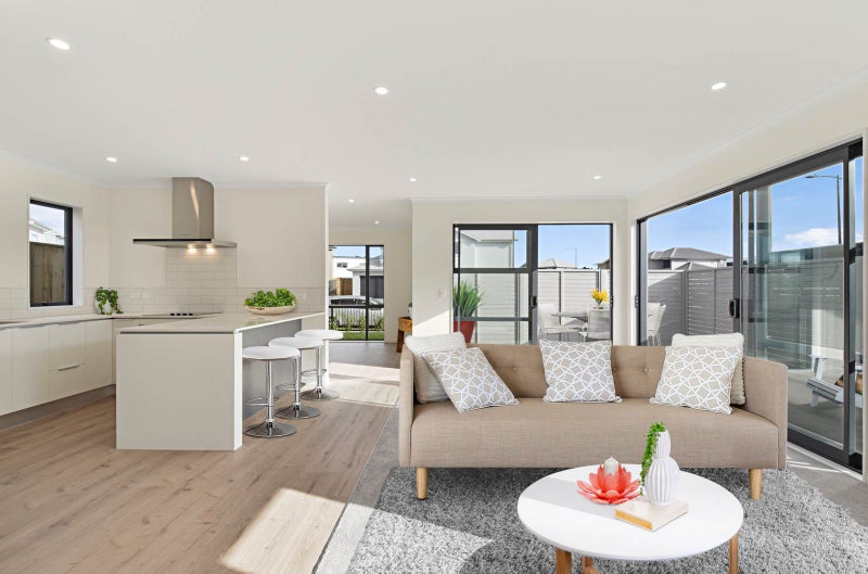 9 Vincent McGrath Crescent, Swanson, Auckland - Carousel 5