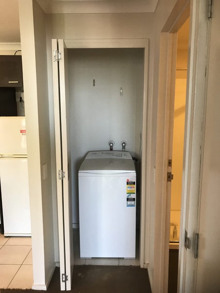 1R/160 Symonds Street, Eden Terrace, Auckland - Carousel 13